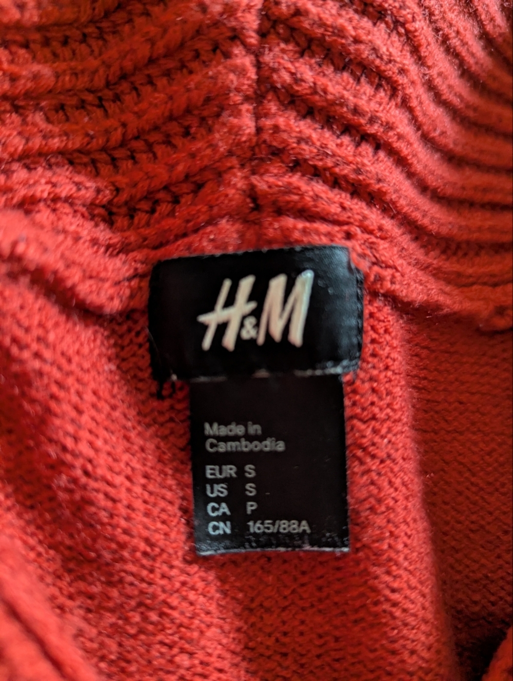 H&M Scarlet Off-Shoulder Ribbed Cowl Neck Sweater - Picture 2 of 4
